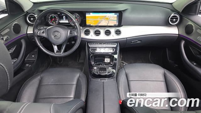 Mercedes-Benz E-Class 2018 — Şəkil 7/20