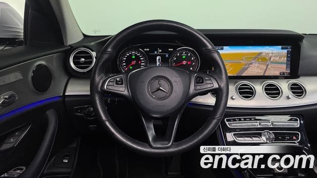 Mercedes-Benz E-Class 2018 — Şəkil 12/20