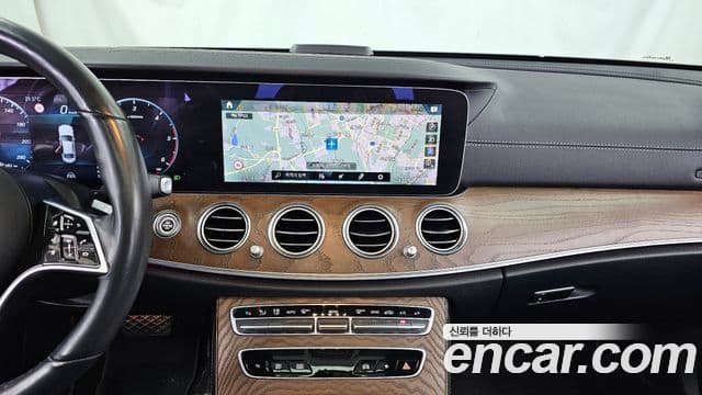 Mercedes-Benz E-Class 2022 — Şəkil 14/20