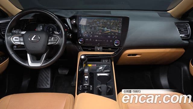 Lexus NX450h+ 2023 — Photo 2/20