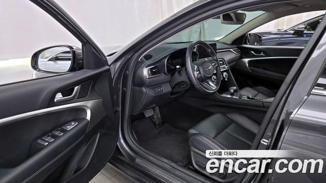 Genesis G70 2021 — Photo 6/20