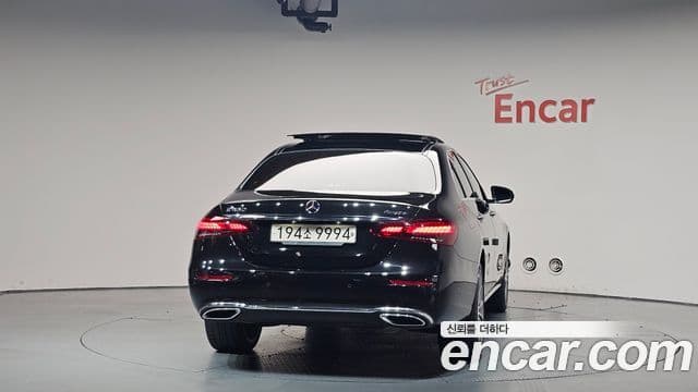 Mercedes-Benz E-Class 2023 — Şəkil 4/20