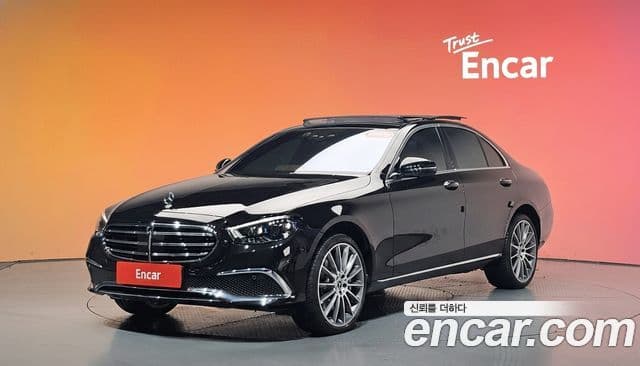 Mercedes-Benz E-Class 2023 — Şəkil 1/20