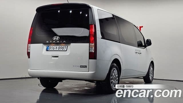 Hyundai Staria 2025 — ფოტო 2/20