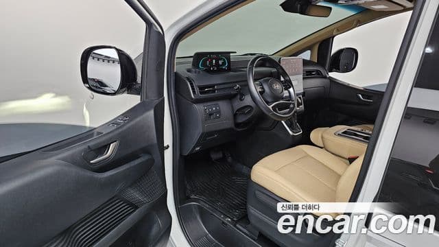 Hyundai Staria 2025 — ფოტო 10/20