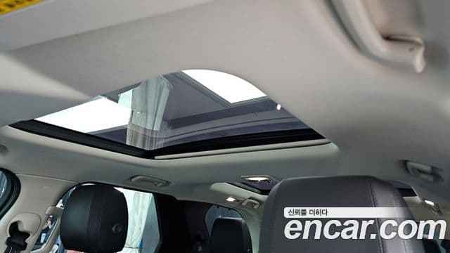 Land Rover Discovery 5 2020 — Photo 25/36