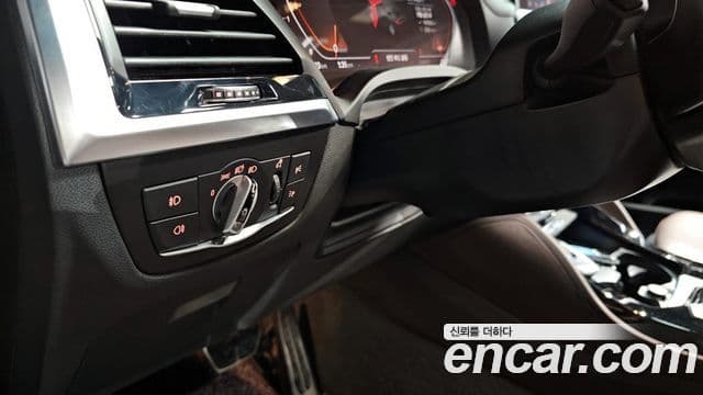 BMW X4 2021 — Photo 32/32