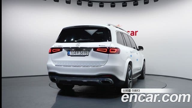 Mercedes-Benz GLS-Class 2021 — Photo 10/20