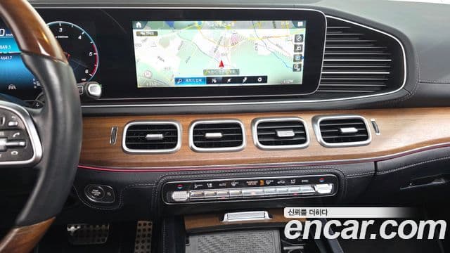 Mercedes-Benz GLS-Class 2021 — Photo 4/20