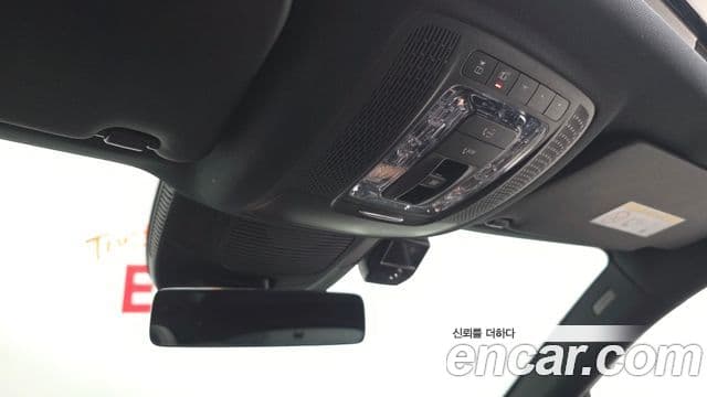 Mercedes-Benz GLS-Class 2021 — Photo 12/20