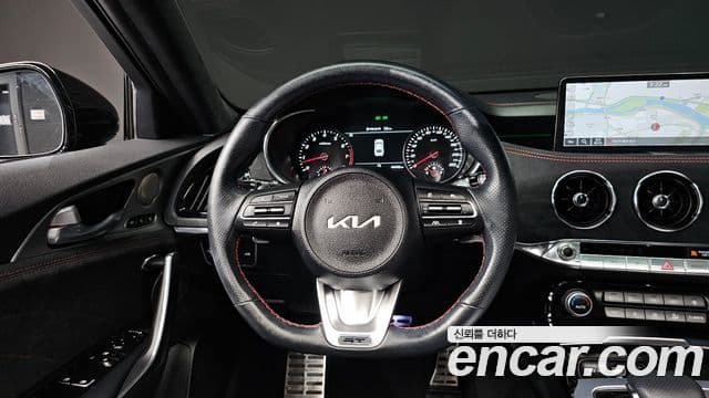 Kia Stinger Meister 2022 — Photo 11/20