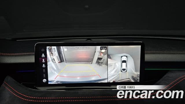 Kia Stinger 2022 — ფოტო 14/20