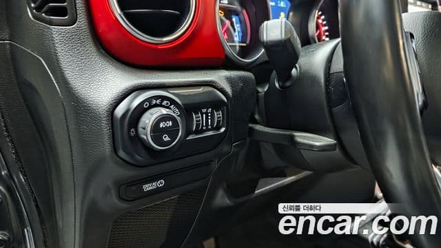 Jeep Gladiator 2020 — Şəkil 18/20