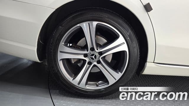 Mercedes-Benz E-Class 2018 — Şəkil 5/20