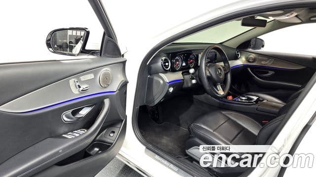 Mercedes-Benz E-Class 2018 — Şəkil 10/20