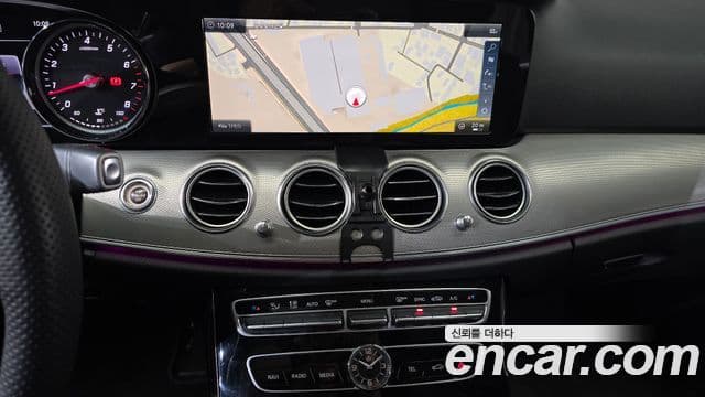 Mercedes-Benz E-Class 2018 — Şəkil 12/20