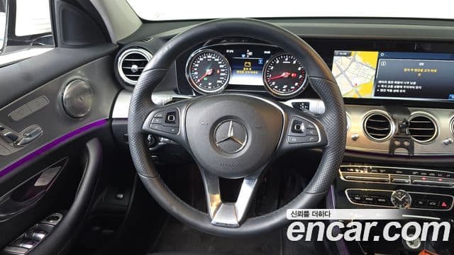 Mercedes-Benz E-Class 2018 — Şəkil 13/20