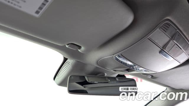Mercedes-Benz E-Class 2018 — Şəkil 19/20