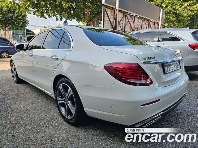 Mercedes-Benz E-Class 2019 — Şəkil 5/20