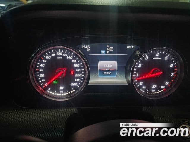 Mercedes-Benz E-Class 2019 — Şəkil 19/20