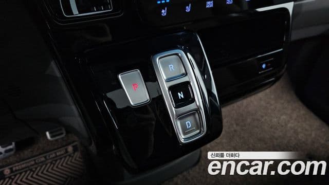 Hyundai Staria 2024 — Şəkil 9/20