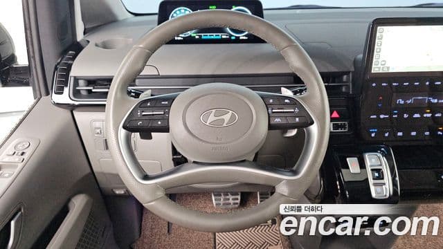 Hyundai Staria 2024 — Şəkil 13/20