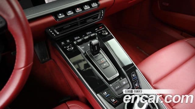 Porsche 911 2024 — Şəkil 8/20