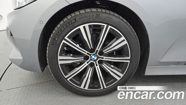 BMW 3 Series 2025 — ფოტო 5/20