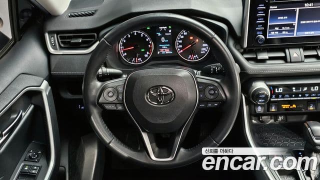 Toyota RAV4 2019 — Şəkil 13/20