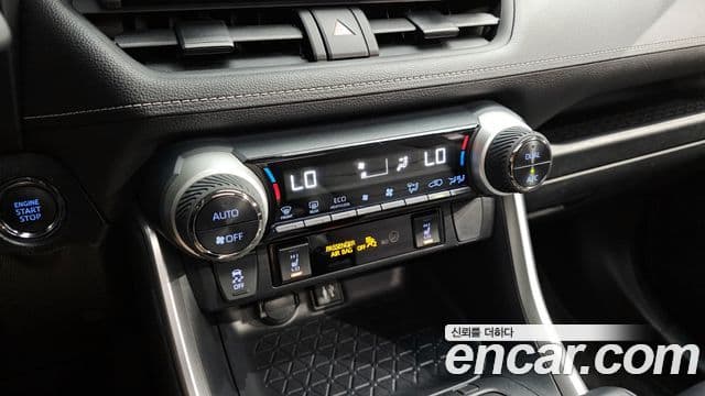 Toyota RAV4 2019 — Şəkil 16/20