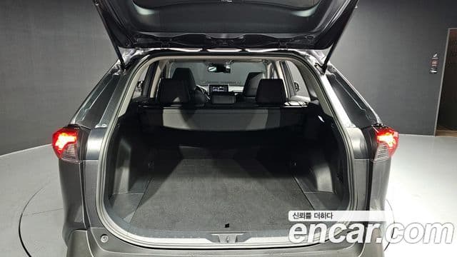 Toyota RAV4 2019 — Şəkil 19/20