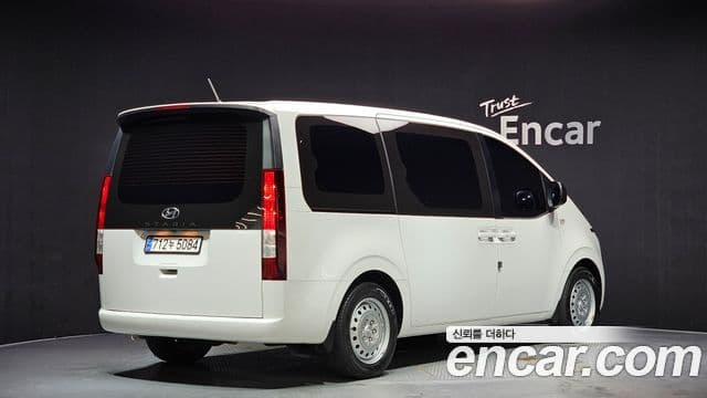Hyundai Staria 2024 — ფოტო 2/20