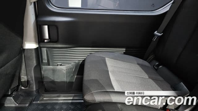 Hyundai Staria 2024 — Şəkil 13/33