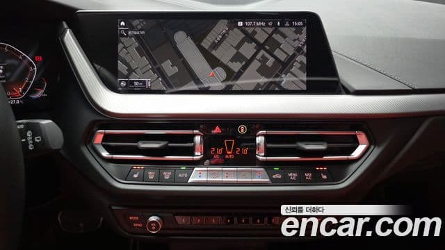 BMW 1 Series 2022 — Фото 14/20