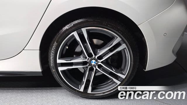 BMW 1 Series 2022 — Photo 10/30