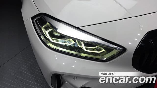 BMW 1 Series 2022 — Photo 15/30