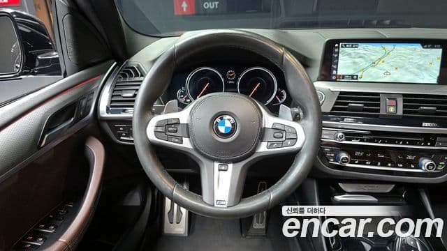BMW X3 2018 — ფოტო 13/20