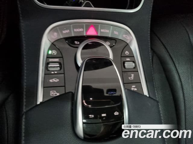 Mercedes-Benz S-Class 2018 — Photo 11/16
