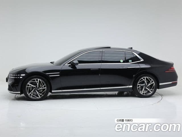 Genesis G90 2023 — ფოტო 2/20