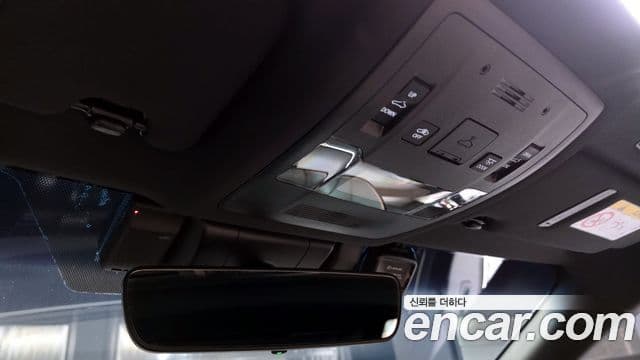 Lexus ES300h 2025 — ფოტო 17/20
