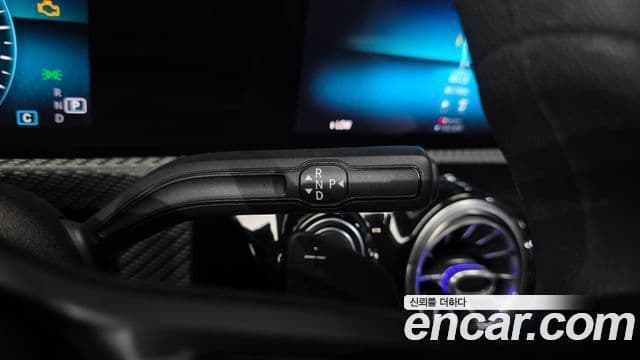 Mercedes-Benz A-Class 2020 — Şəkil 9/28