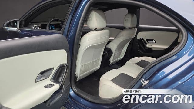Mercedes-Benz A-Class 2020 — Şəkil 13/28