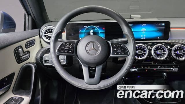 Mercedes-Benz A-Class 2020 — Şəkil 22/28
