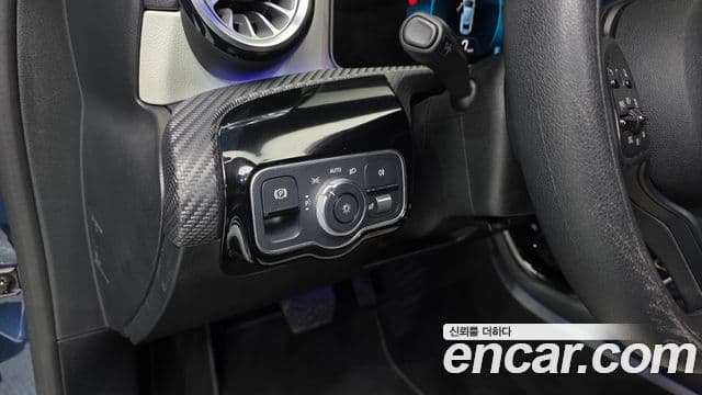 Mercedes-Benz A-Class 2020 — Şəkil 24/28