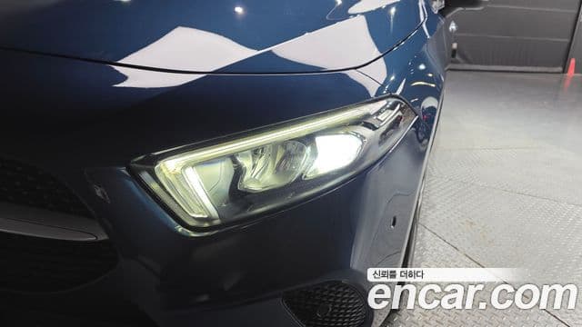 Mercedes-Benz A-Class 2020 — Şəkil 12/28