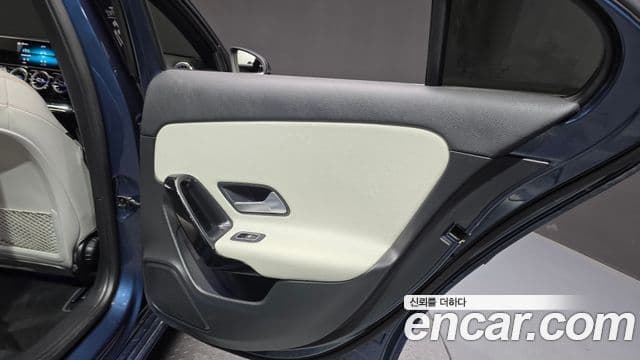 Mercedes-Benz A-Class 2020 — Şəkil 7/28