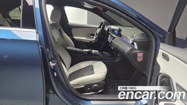 Mercedes-Benz A-Class 2020 — Şəkil 27/28
