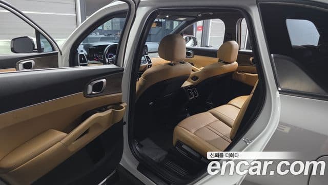Kia Sorento 2022 — ფოტო 11/20