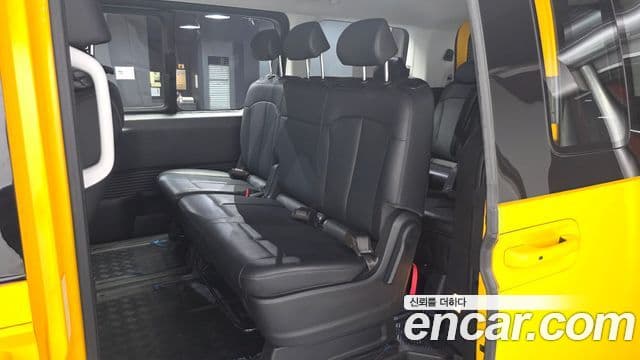 Hyundai Staria 2023 — Şəkil 23/31