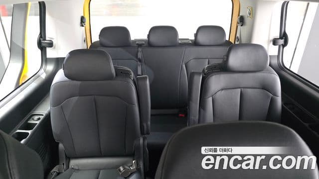 Hyundai Staria 2023 — Şəkil 2/31
